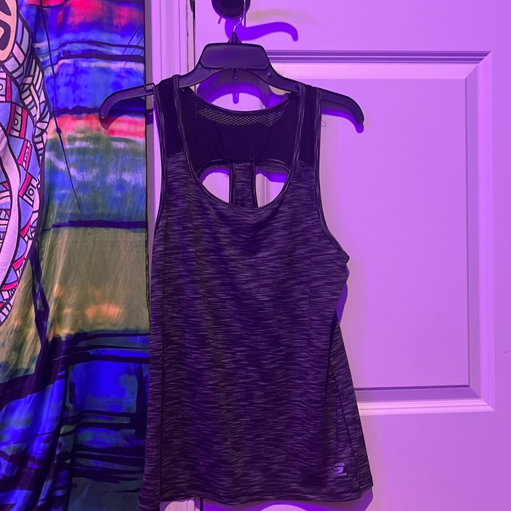 sketchers athletic/work out tank top